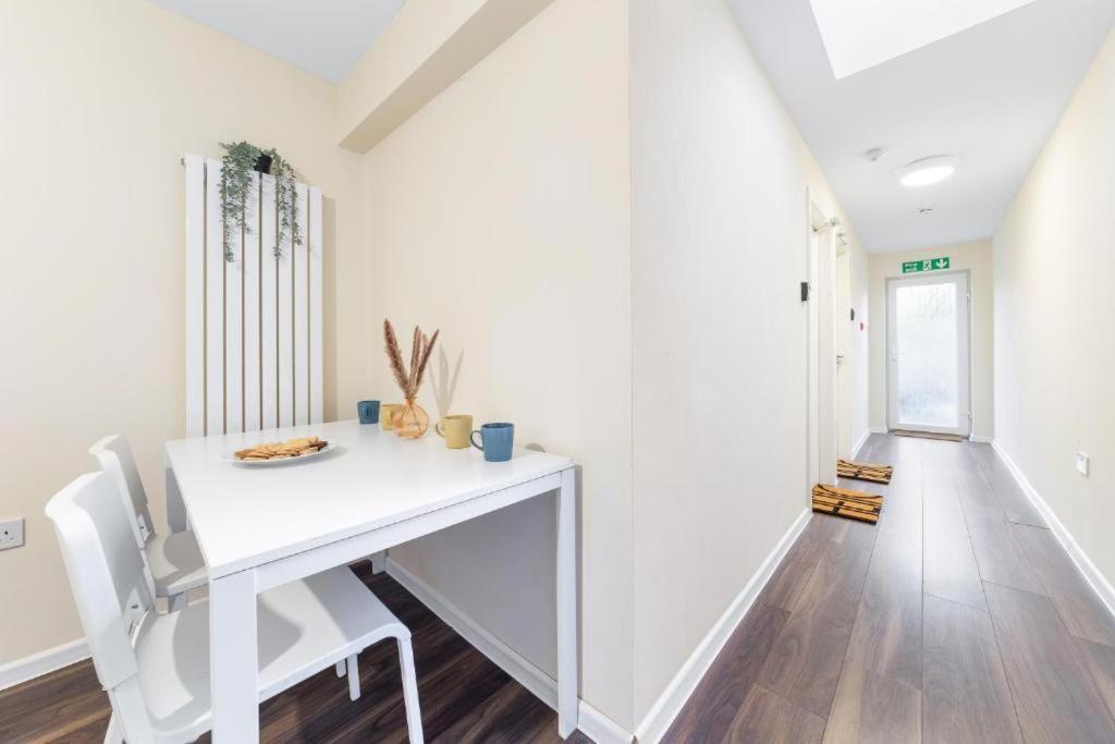 Twickenham Homes Isleworth Exteriör bild